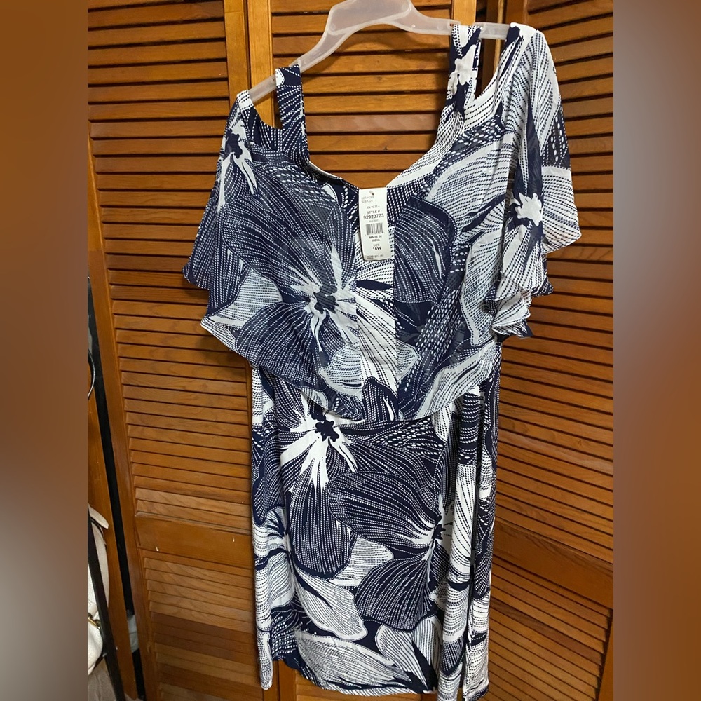 Cold shoulder overlay Dress